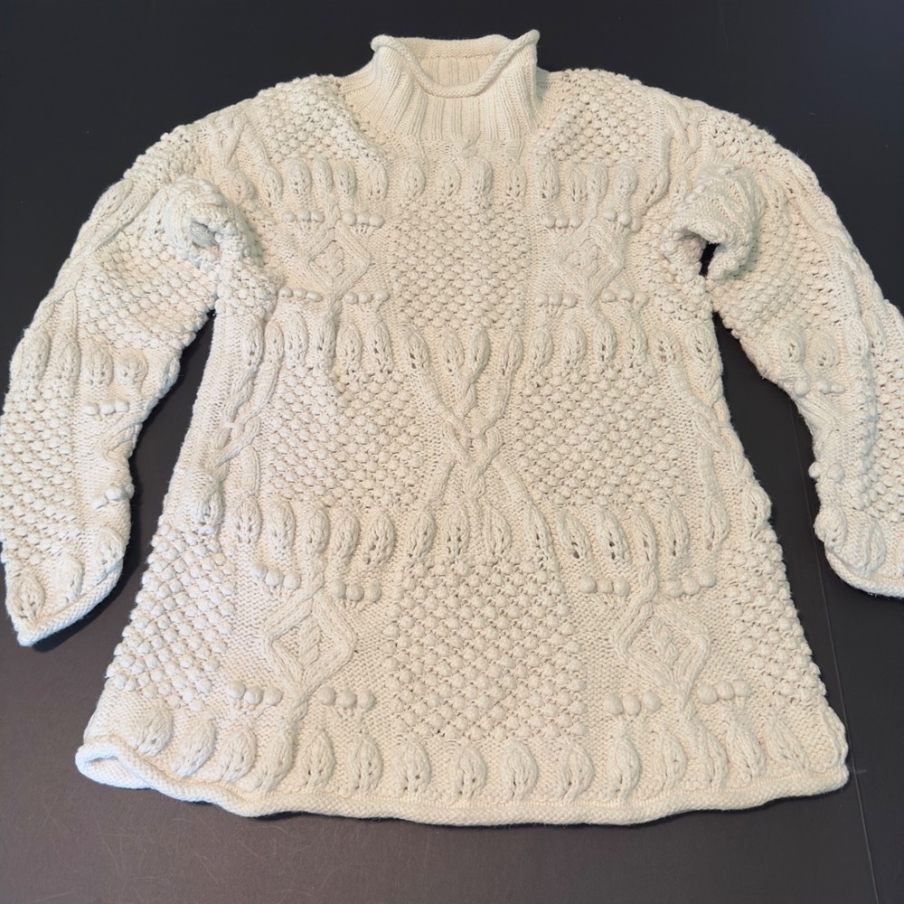 Yarnworks Sweater Beige Cable Knit Handknit Petite Medium Fisherman Cozy
